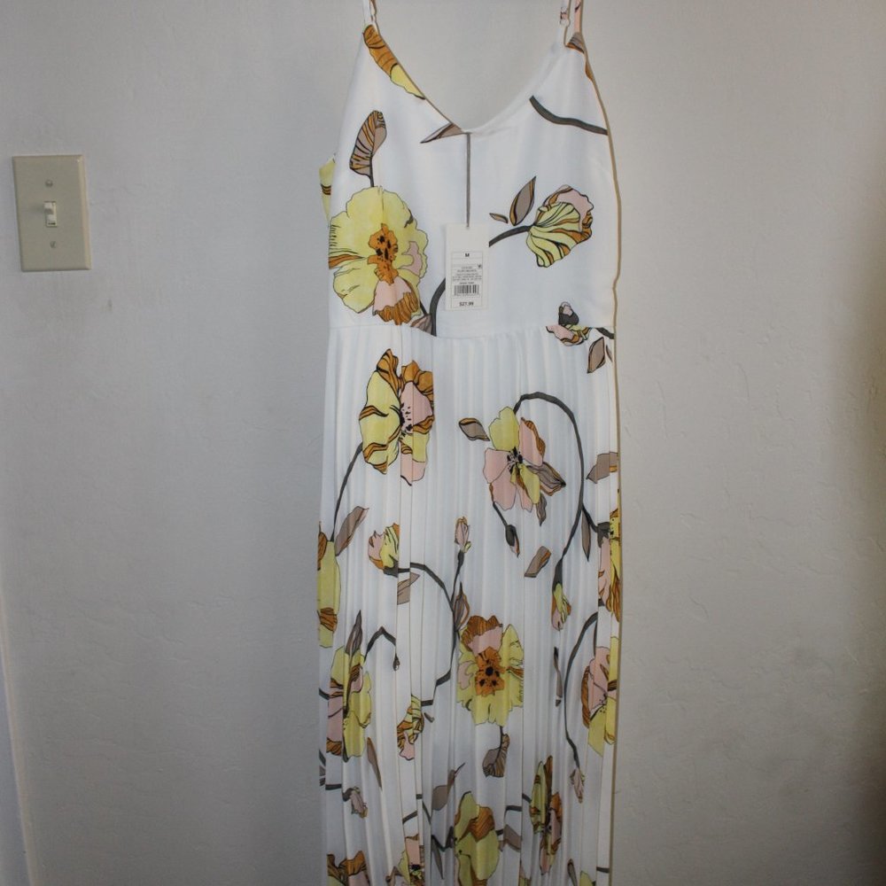 **NWT** A New Day white dress with flowers